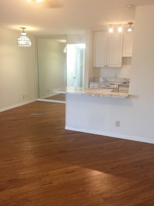 Building Photo - 91 Berkshire D