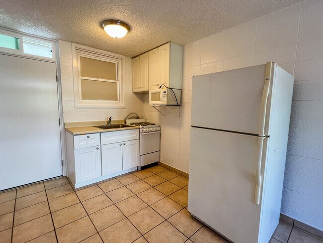 Foto del edificio - 1 BLOCK FROM WAIKIKI BEACH | 1 Bedroom | 1...