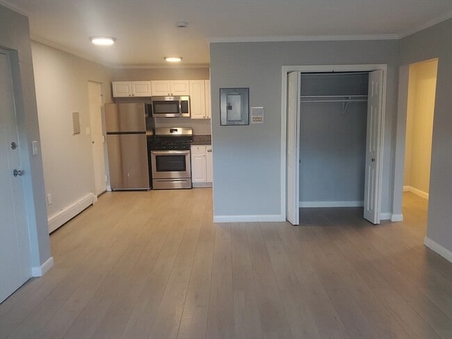 Photo - 215 Pearl St Apartment