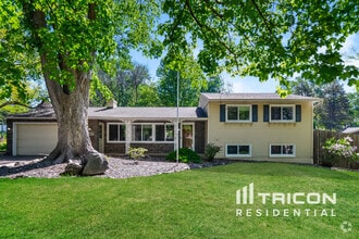 Building Photo - 3607 Robinwood Terrace