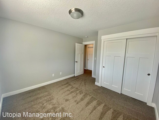 Building Photo - 4 br, 2.5 bath House - 38243 Mulberry St.