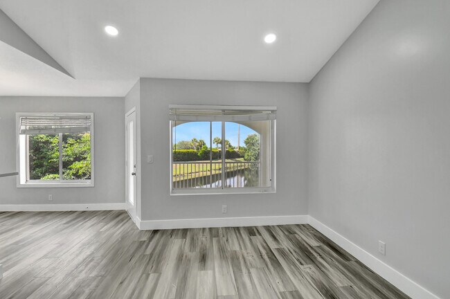 Building Photo - 815 Boynton Beach Blvd