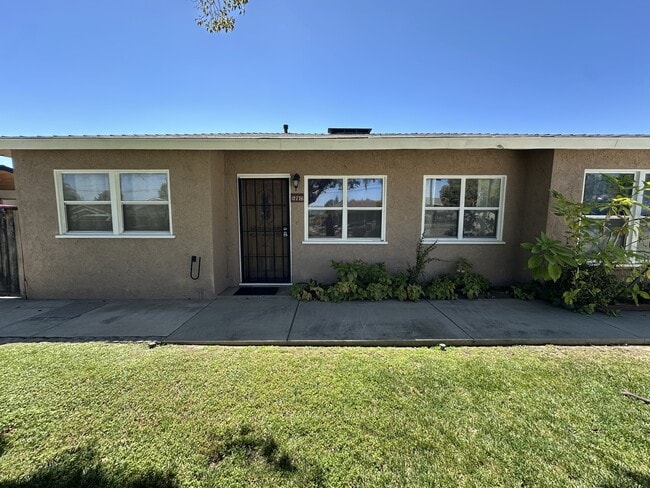 Building Photo - 12776 Ross Ave