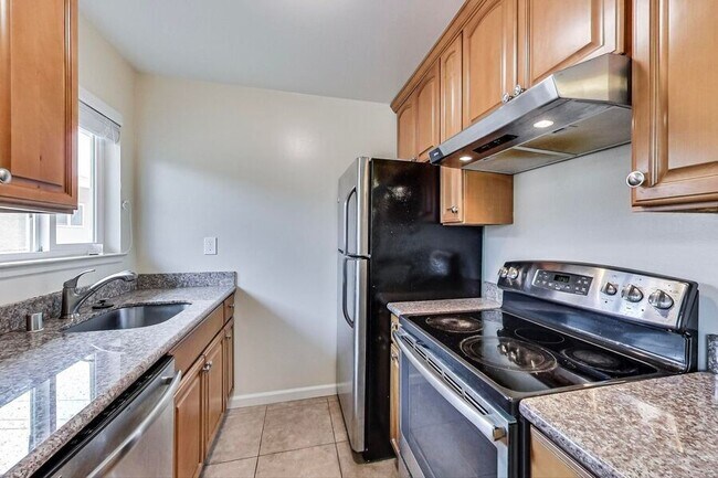 Foto del edificio - 1758 S Grant St