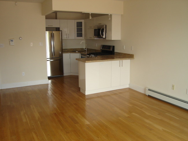 Building Photo - Madera