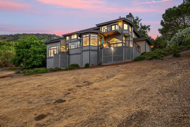 Foto del edificio - 14560 Deer Park Ct