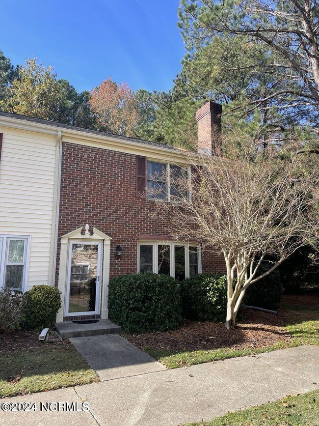 Building Photo - 2907 Cedar Creek Rd