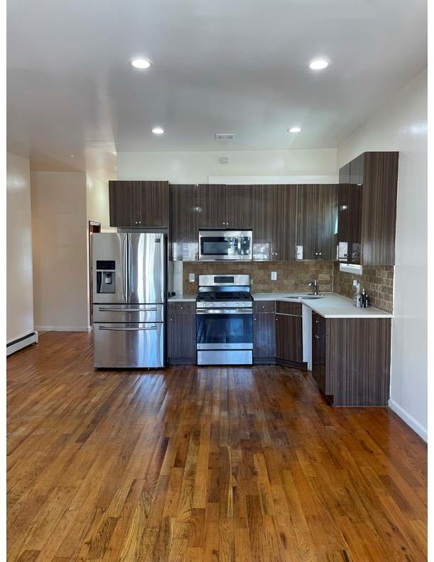 Foto del edificio - 171-28 107th Ave