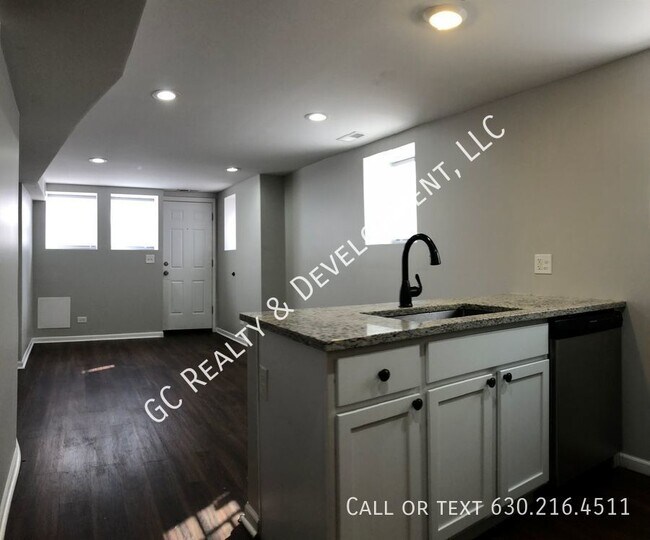 Building Photo - ***2 BDRM / 1 BTH / CENTRAL AIR / APPL INC...