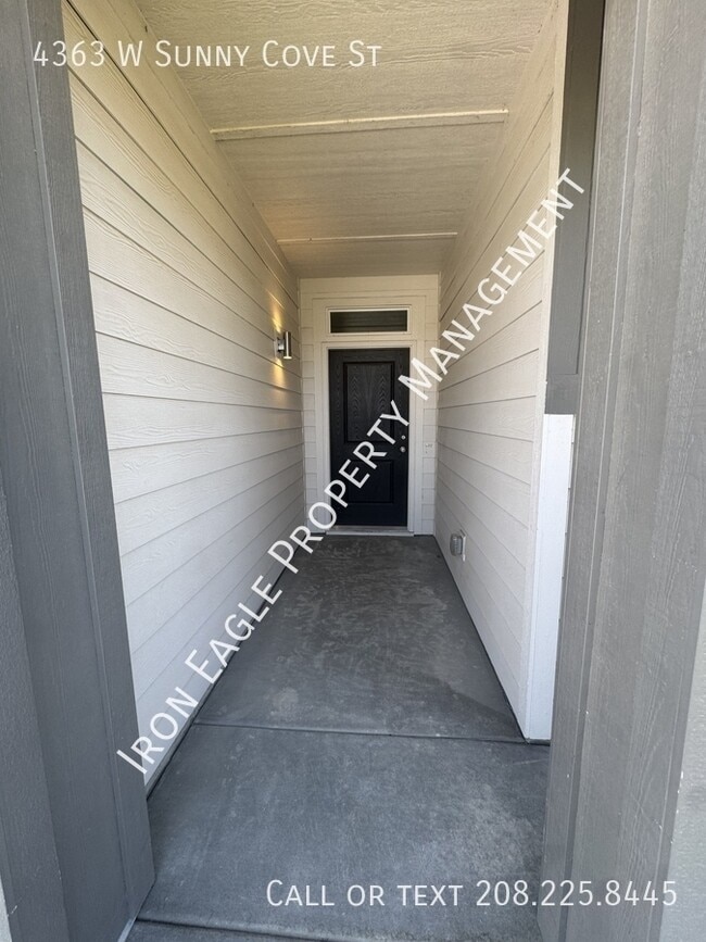 Building Photo - 4363 W Sunny Cove St