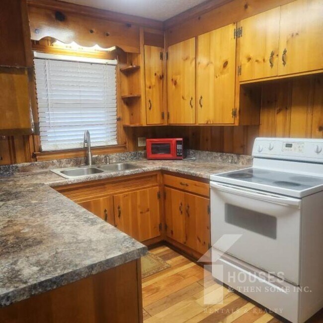 Foto del edificio - 813 Fox Squirrel Ridge Rd