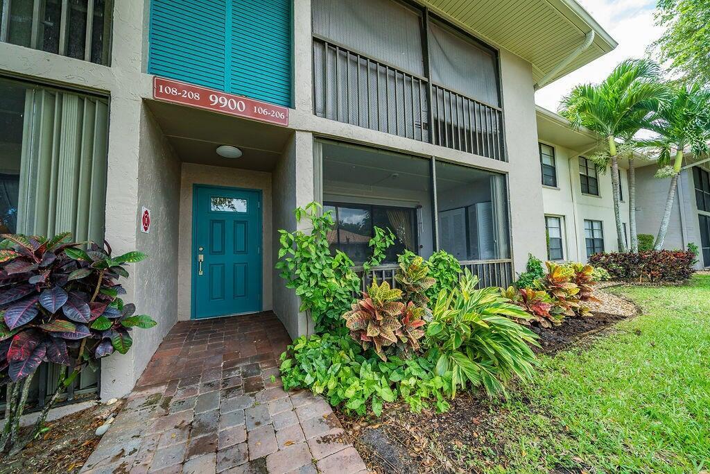 Primary Photo - 9900 Pineapple Tree Dr