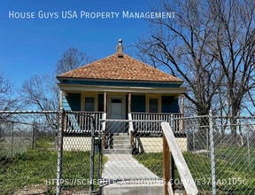 Building Photo - 2956 Hiawatha St