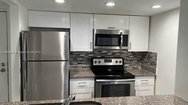 Foto del edificio - 6955 NW 186th St