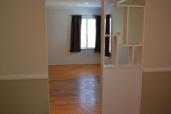 Foto del edificio - 14330 Hatteras St