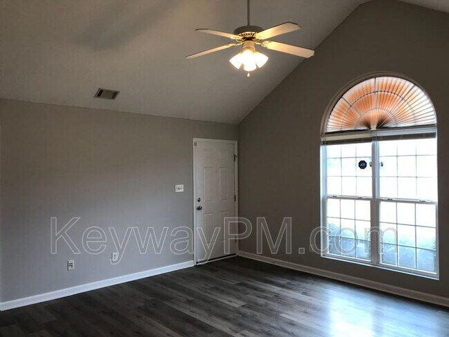 Building Photo - 4410 Creekside Ct