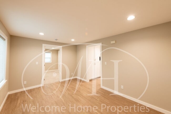 Building Photo - Newly Remodeled 1 bedroom Cottage with Bon...