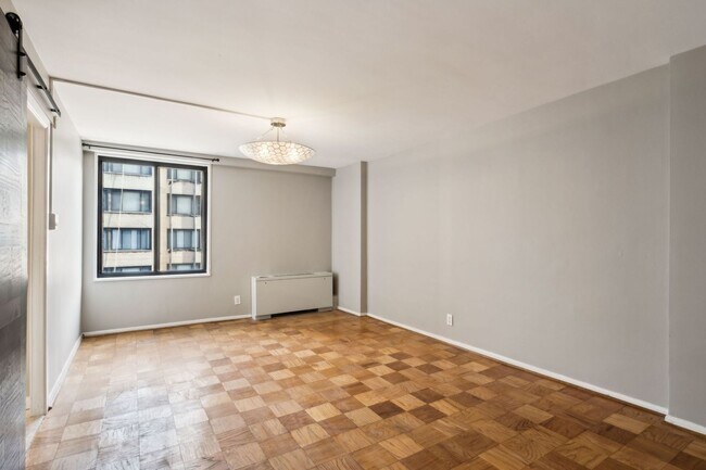 Building Photo - Bright and charming 1Bd/1Bth condo w/ util...