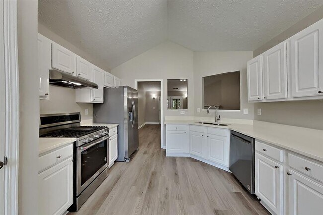 Foto del edificio - 1041 Wicker Pine Dr NE