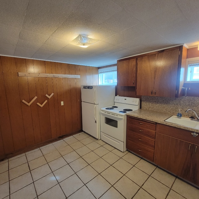 Building Photo - 2654 Tyler Ave