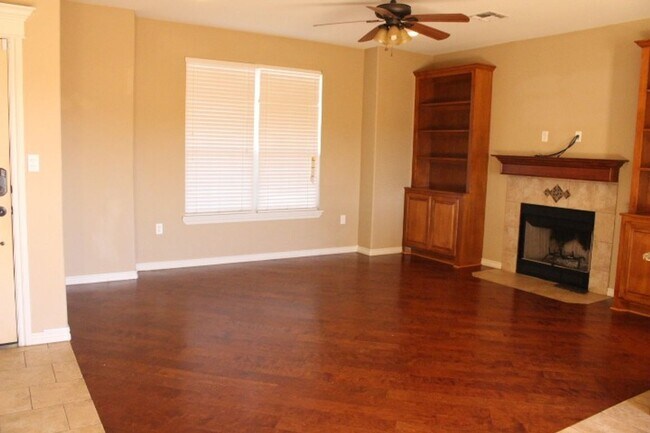 Building Photo - Great home located in Cache, Ok , never be...