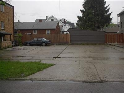 Foto del edificio - 10505 Fidelity Ave