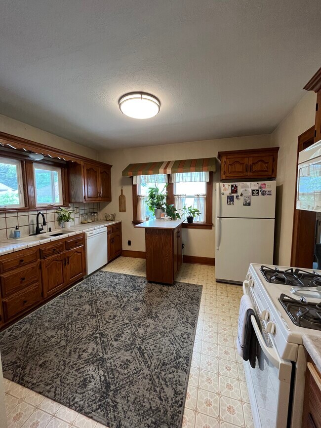 Foto del edificio - 3836 S Lenox St