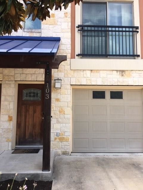 Building Photo - 13420 Lyndhurst St