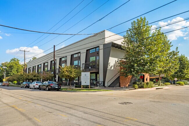 Building Photo - 49 Navasota St