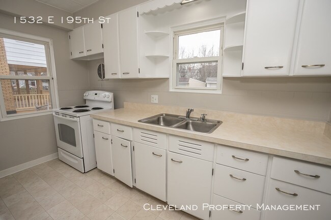 Foto del edificio - Fully Renovated Euclid Home