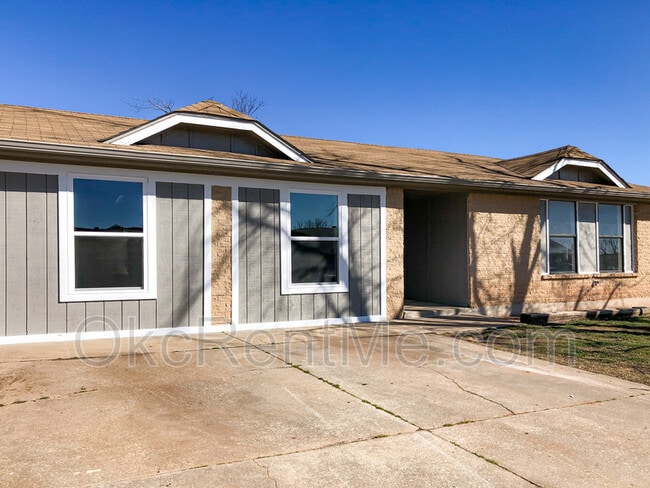 Building Photo - 10312 S Winston Way