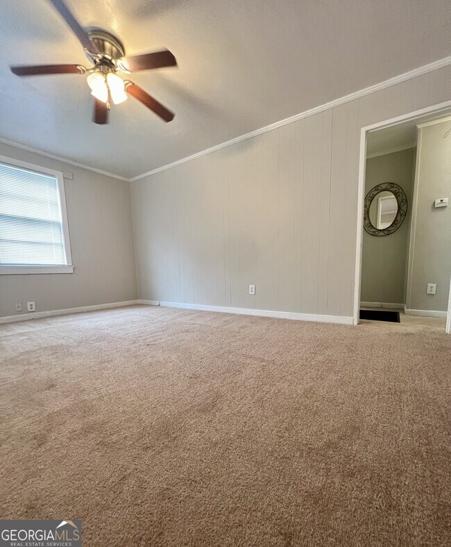 Building Photo - 1325 Triple Hill Dr