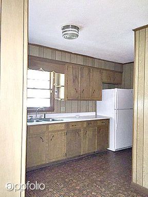 Building Photo - 3164 Parkwood Dr