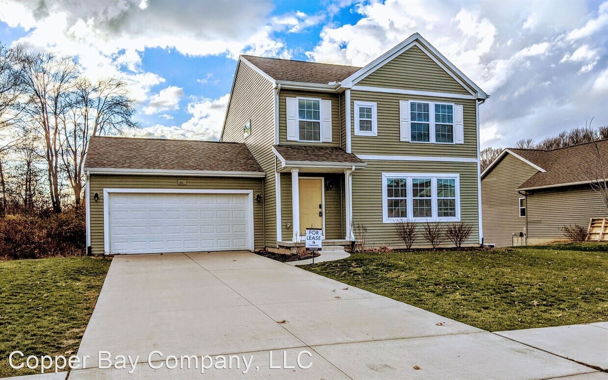 3 br, 2.5 bath House 511 Oak Meadow Drive House for Rent in