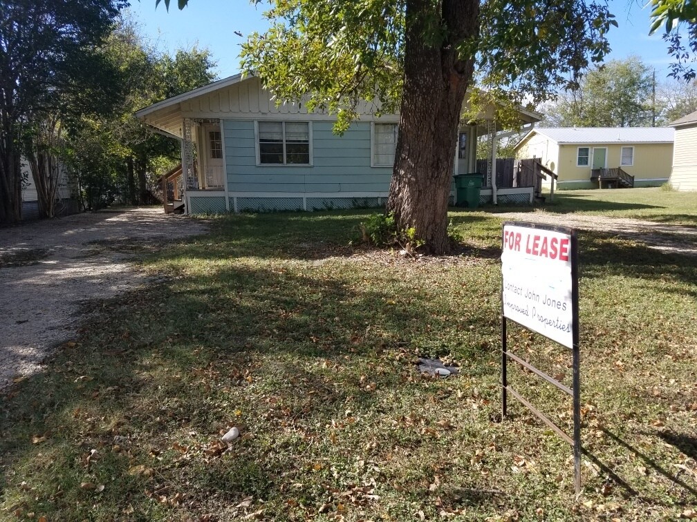 Primary Photo - 309 Fowzer St