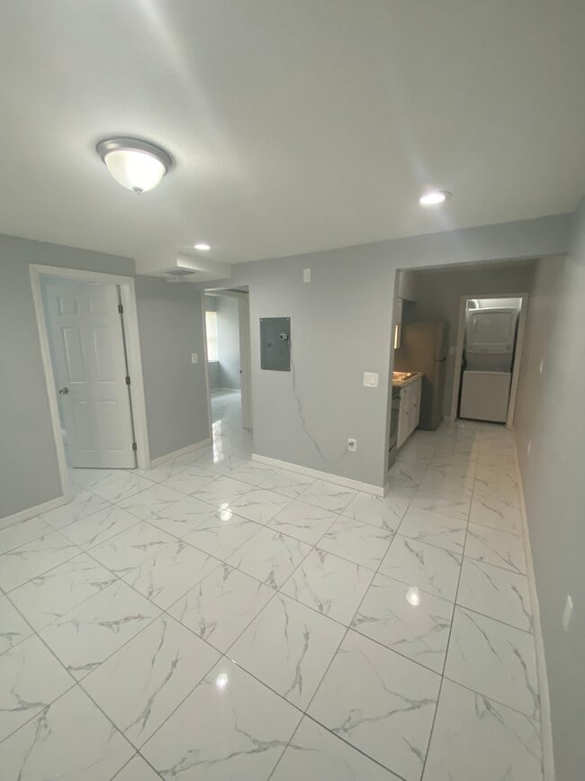 Foto del edificio - 545 SW 10th St