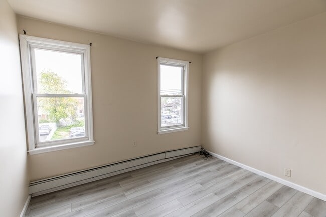 Building Photo - 154 Taylor St