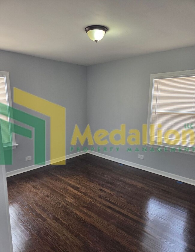 Building Photo - Charming Newly Rehabbed Home with Spacious...