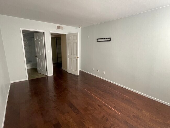Foto del edificio - 28006 S Western Ave