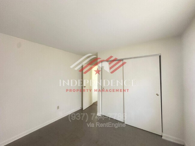 Foto del edificio - 807 E Trotwood Blvd