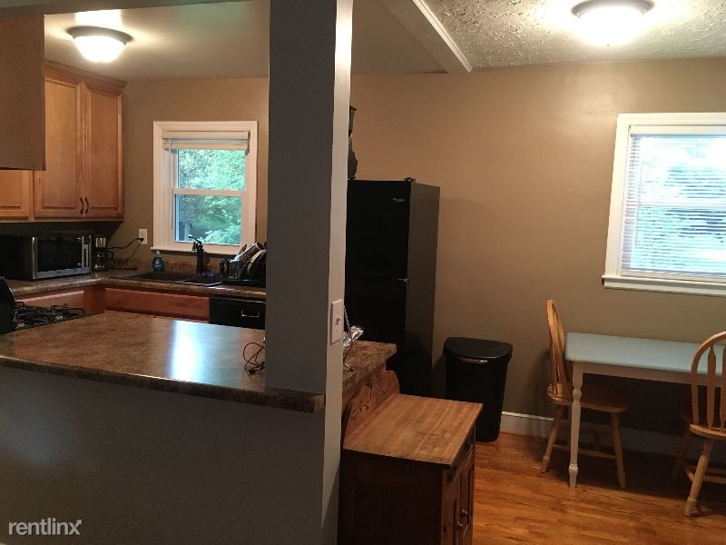 Building Photo - 702 McBryde Dr