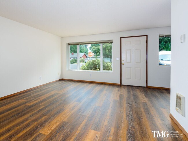 Foto del edificio - 2BD Ranch Style Duplex in Desirable Washou...