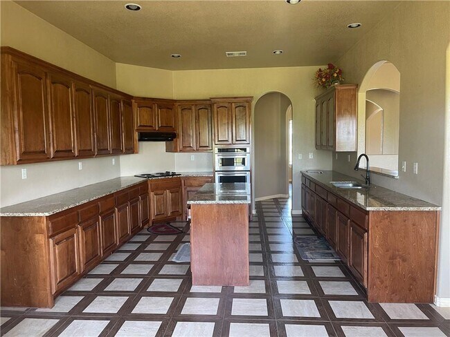 Building Photo - 5673 Solana Ranch Rd