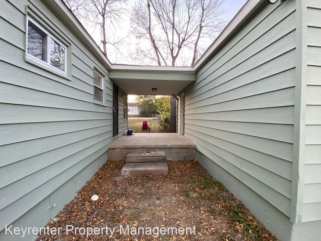 Building Photo - 2 br, 1 bath House - 43 E 50th St N