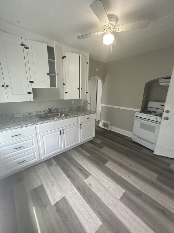 Foto del edificio - 3155 W 84th St