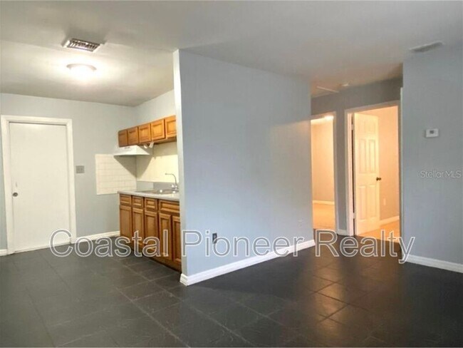 Foto del edificio - 9502 N 11th St