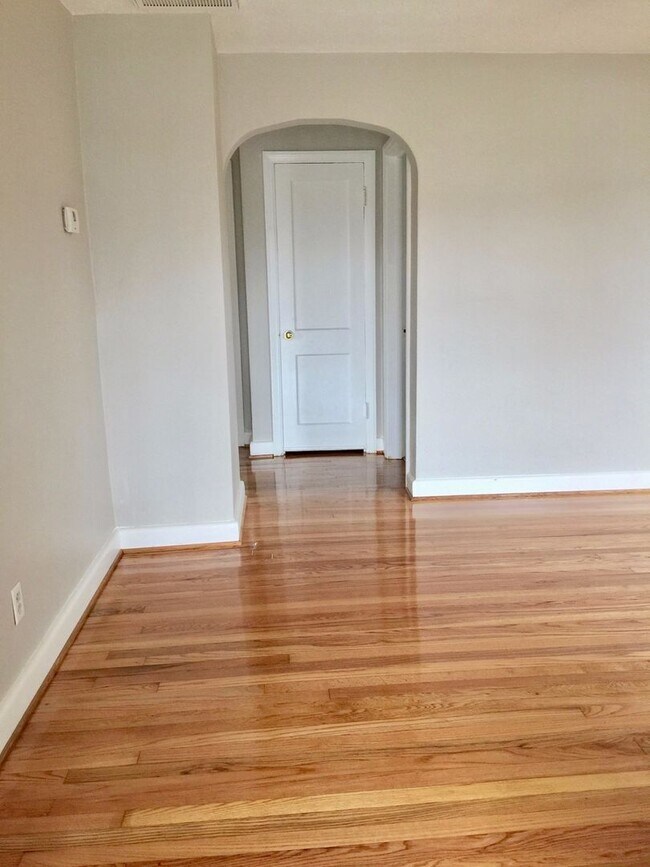 Foto del edificio - Adorable 2BR/1BA Home Near Norfolk Naval B...
