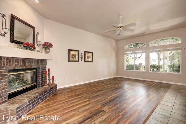 Building Photo - 4 br, 2.5 bath House - 5430 Fenton Way