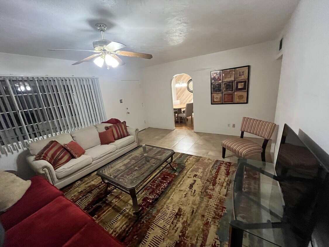 Foto principal - 1341 E Lemon St