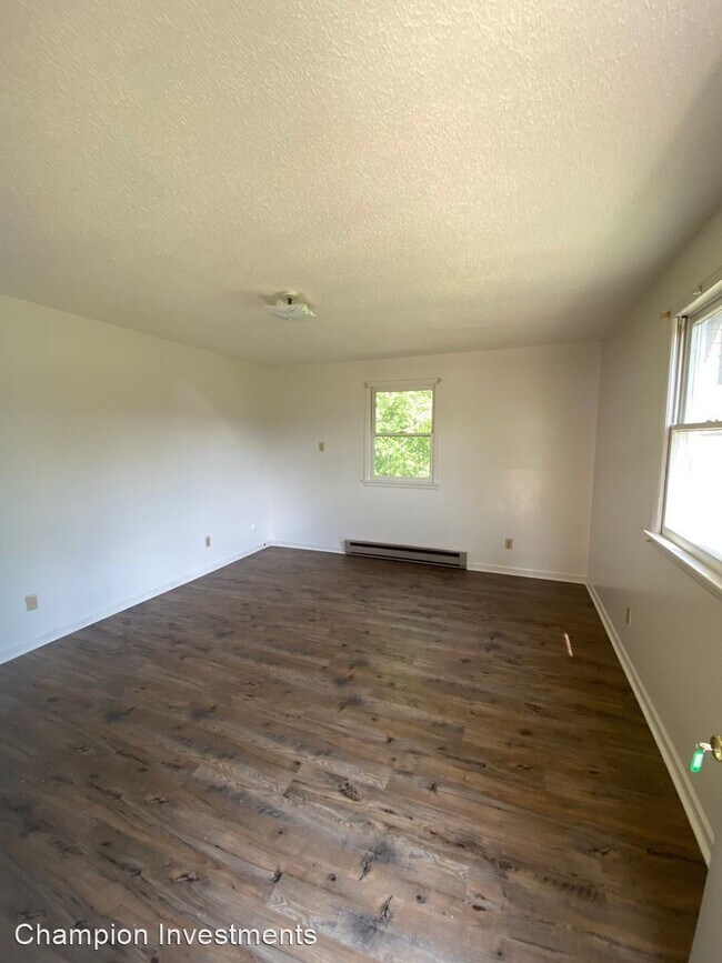 Building Photo - 3 br, 1 bath House - 407 Oak Street